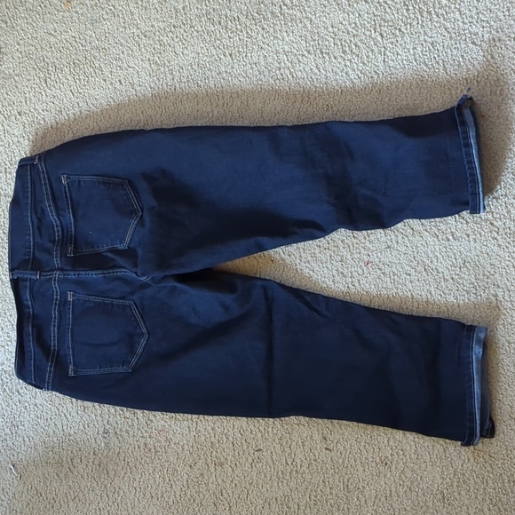 Old Navy The Flirt Dark Wash Denim Capri Jeans Size 4 - Picture 4 of 5